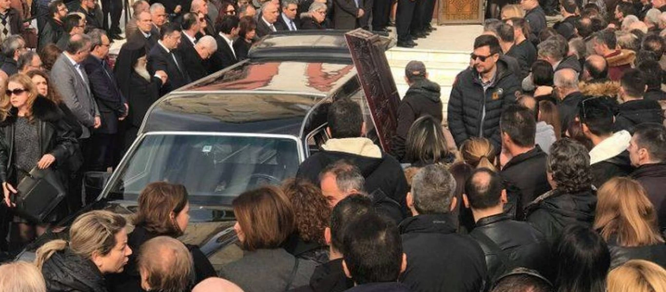 Τα νέα δεδομένα που δημιουργεί μια πανδημία: Live streaming... κηδείες στην Πάτρα λόγω κορωνοϊού (φωτο)